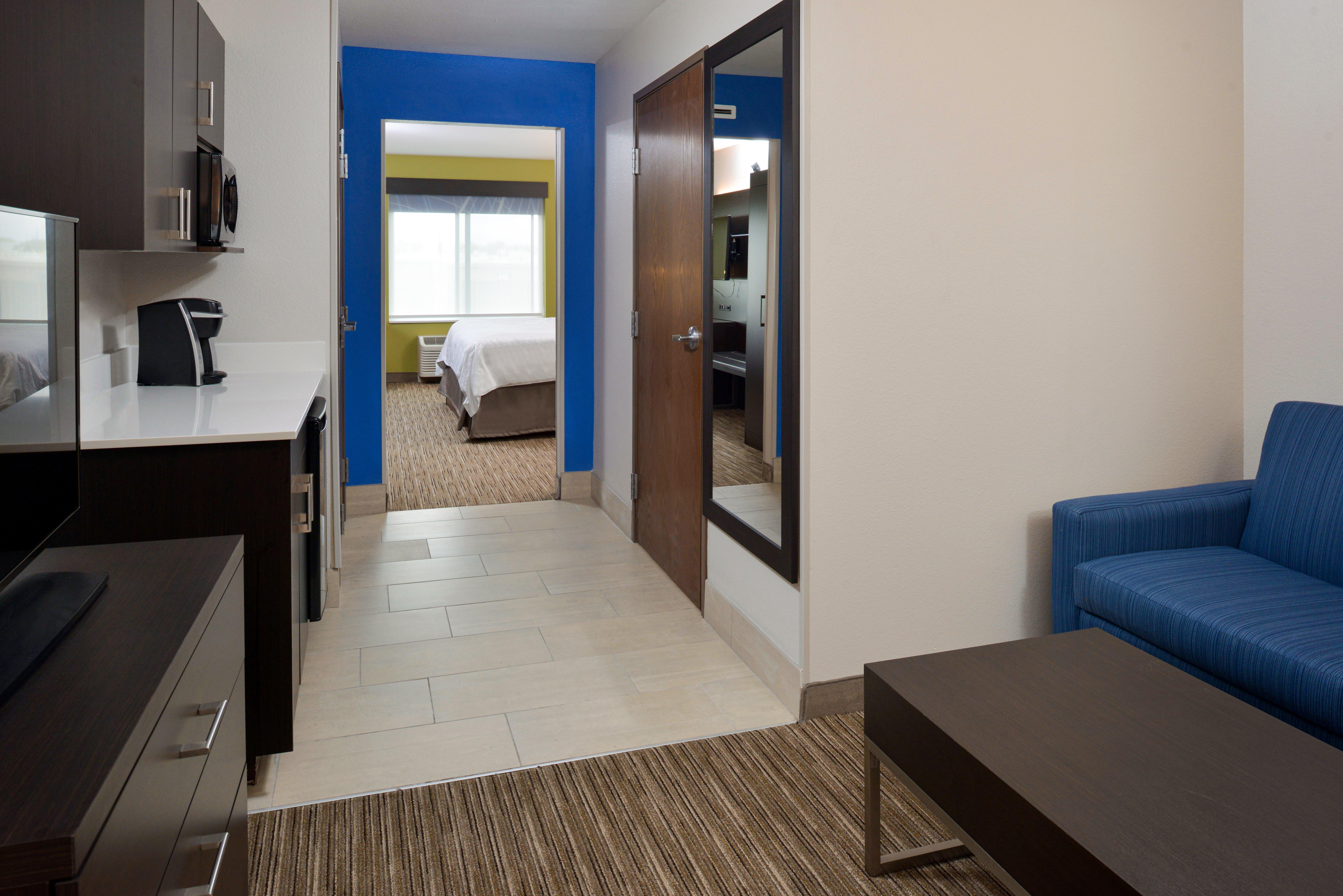 Holiday Inn Express & Suites Pueblo By Ihg Eksteriør bilde