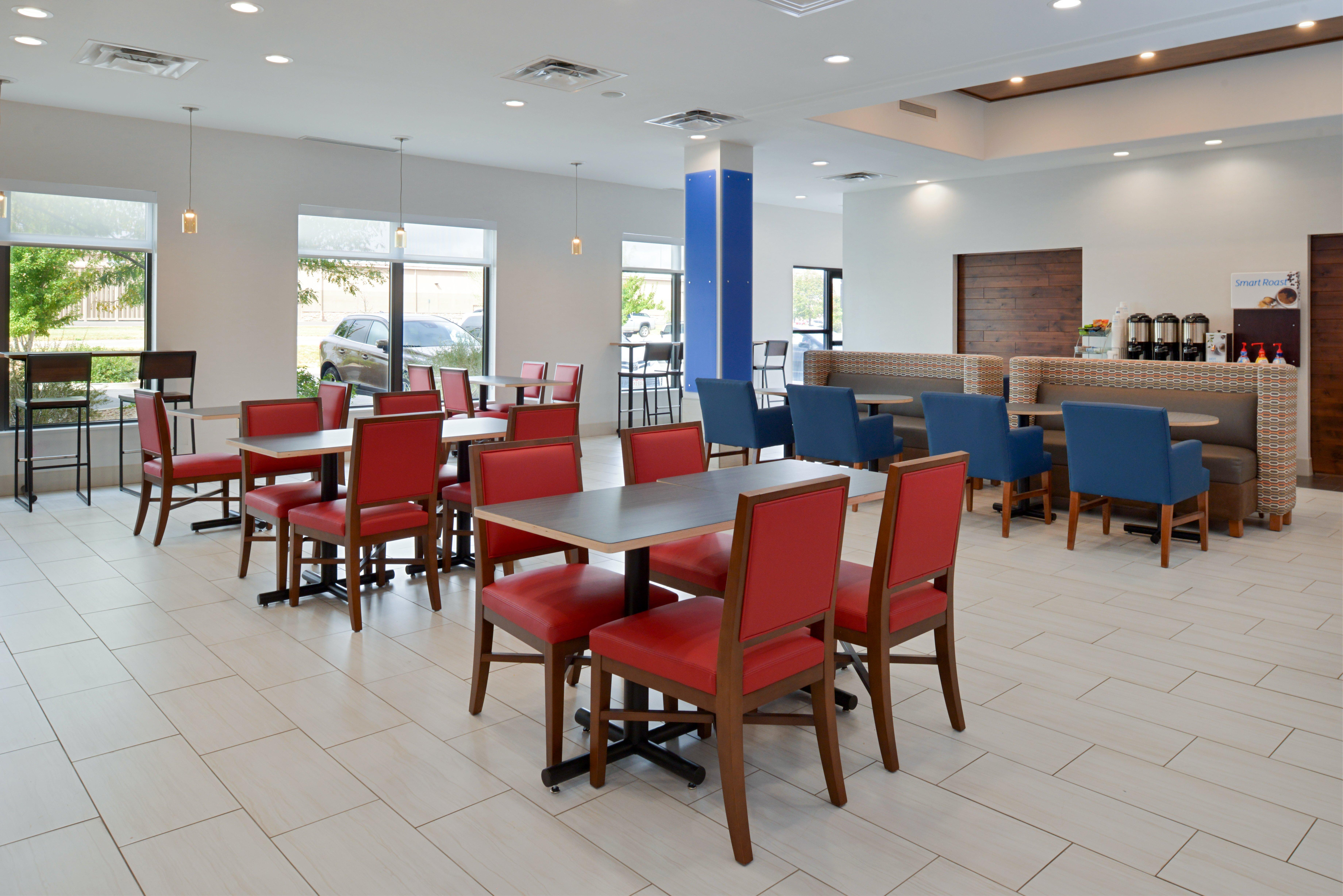 Holiday Inn Express & Suites Pueblo By Ihg Eksteriør bilde