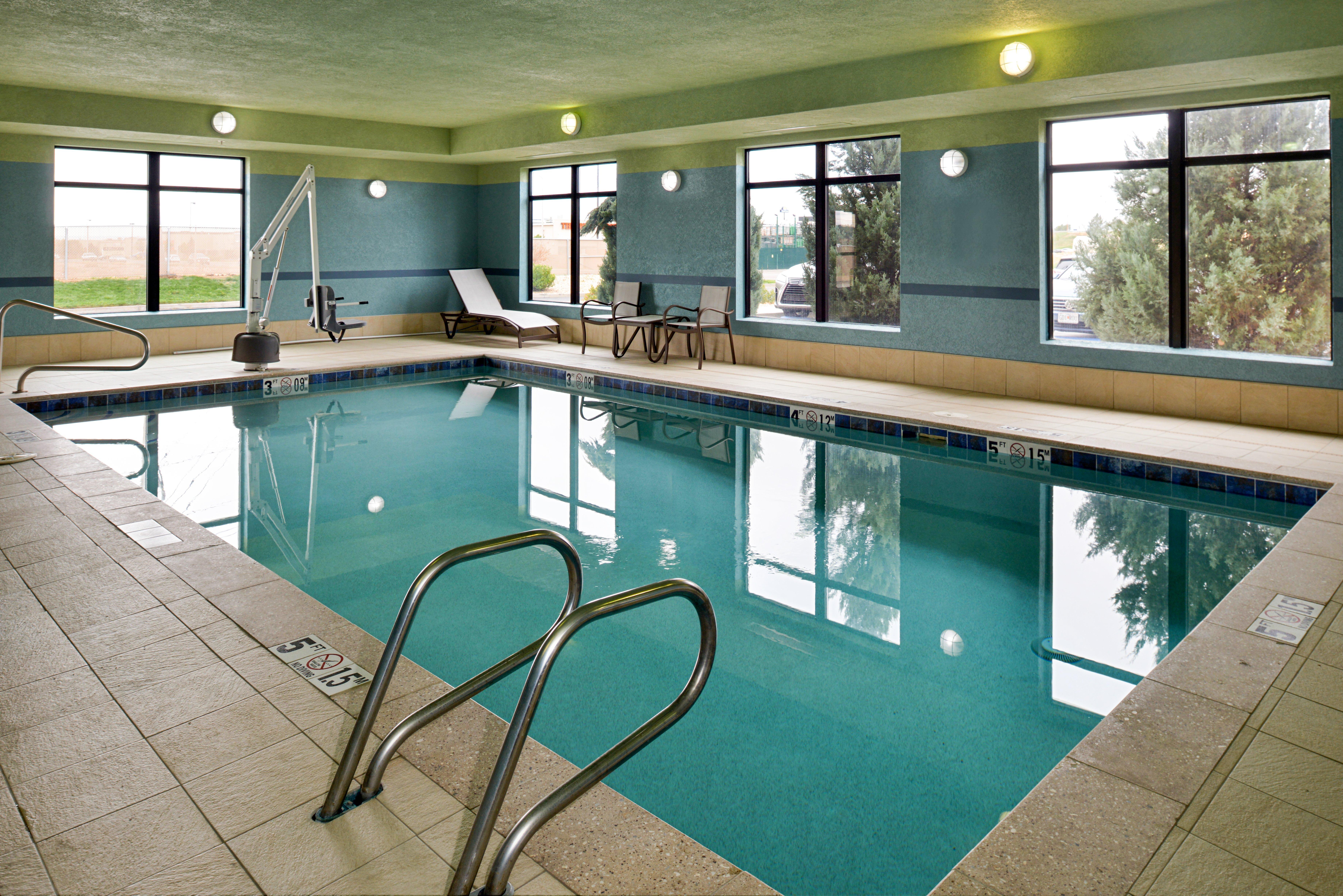 Holiday Inn Express & Suites Pueblo By Ihg Eksteriør bilde