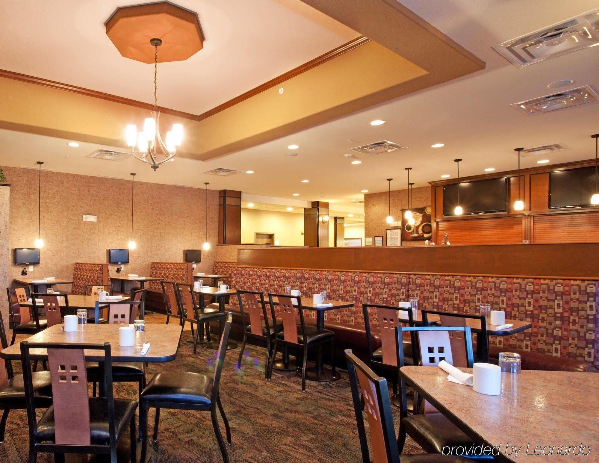 Holiday Inn Express & Suites Pueblo By Ihg Restaurant bilde
